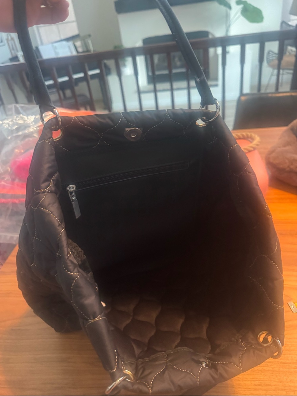 O bag Quilted Puffer Tote Bag  Made in Italy  NWT - Picture 2 of 2